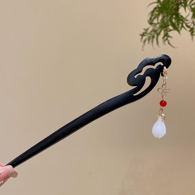 High-End Retro Chinese Tassel Hairpin for Women - Versatile Alloy Hair Clip for Elegant Updos