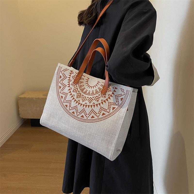 Women's Handbag Professional Commuter Shoulder Printed Canvas Bag Stylish Simple Large Capacity Mommy Tote Bag