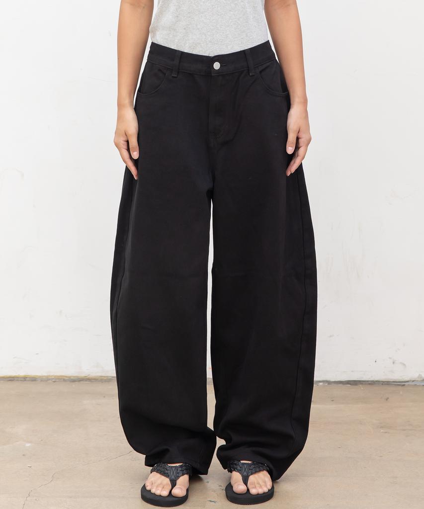 CHAMBROS Curved Balloon Cotton Denim Pants [Black]