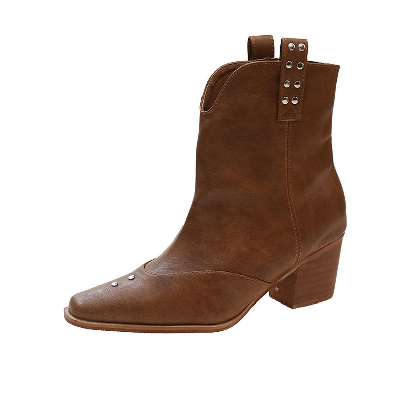 Ботильоны женские из искусственной кожи с острым носком сзади в стиле ретро на высоком каблуке женские ботинки в стиле вестерн модные короткие ботинки с заклепками D182
