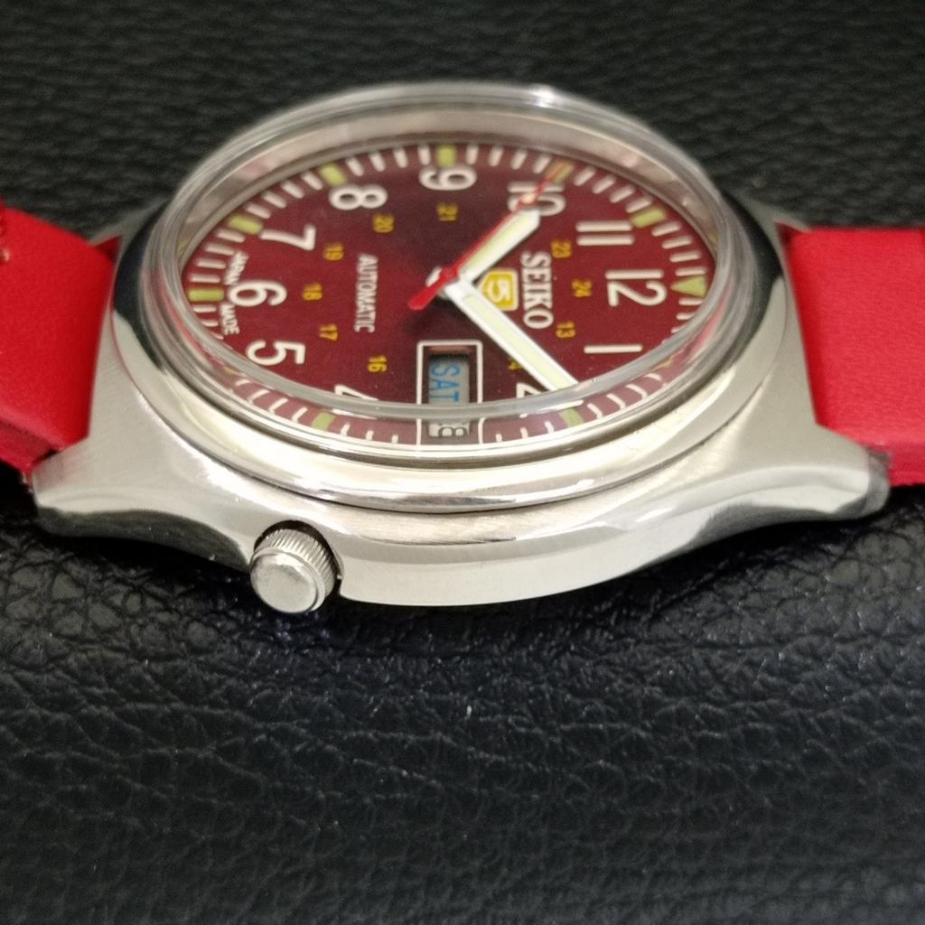 VINTAGE SEIKO 5 AUTOMATIC 7009A JAPAN MENS MAROON COLOR DIAL WATCH A702323-5 R124-a702323