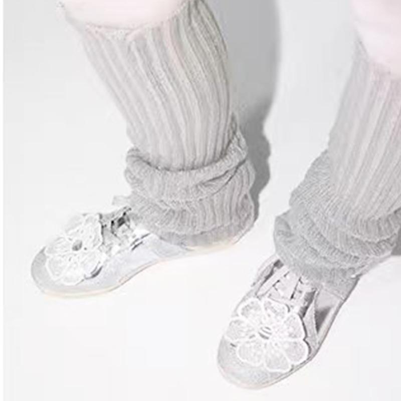 Silver Flower Women's New Versatile and Comfortable Retro Wind Shoes Flat Bottom Is Not Tired