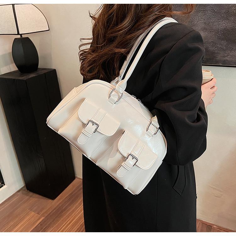 IELGY Retro Casual Commuter Shoulder Armpit Bag Large Capacity Simple Bowling Bag