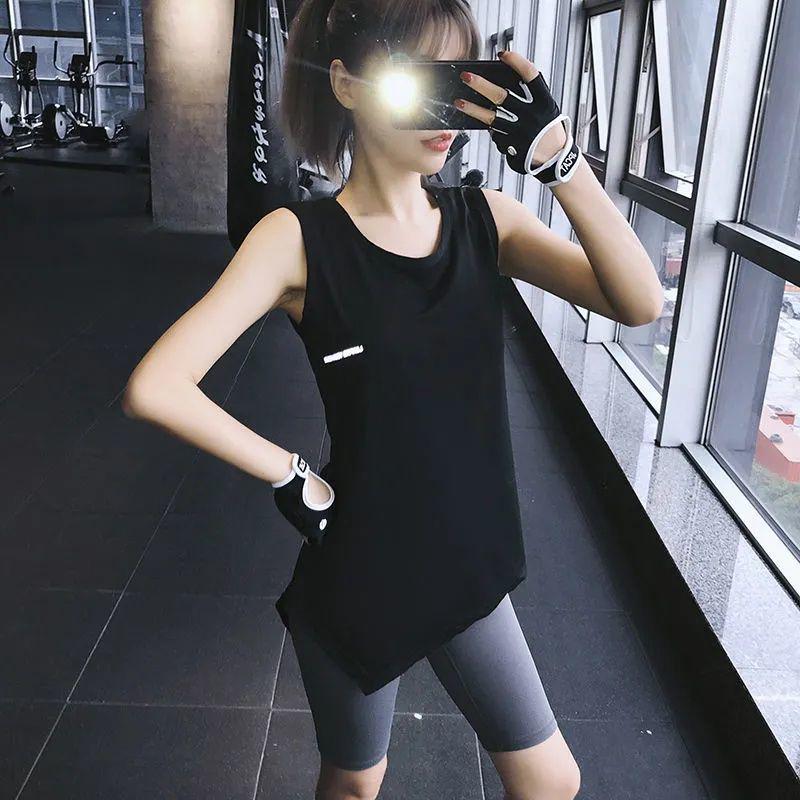 Women's Sleeveless Hooded Quick-Dry Sports Vest for Running, Fitness, and Yoga - Loose Fit Summer Top.