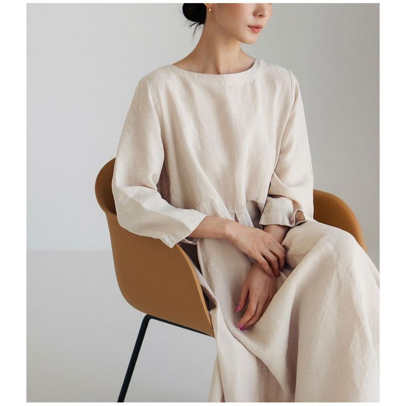 Платье свободного покроя большого размера с круглым вырезом и юбкой выше колена в стиле Academy