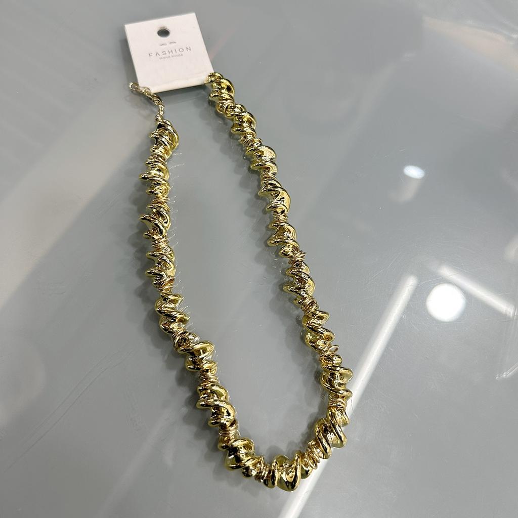 Tooxika Новый нишевый дизайн Чувство холодного ветра Спиральное нерегулярное ожерелье Легкая роскошь Мода Индивидуальность Темперамент Цепочка для ключицы для женщин