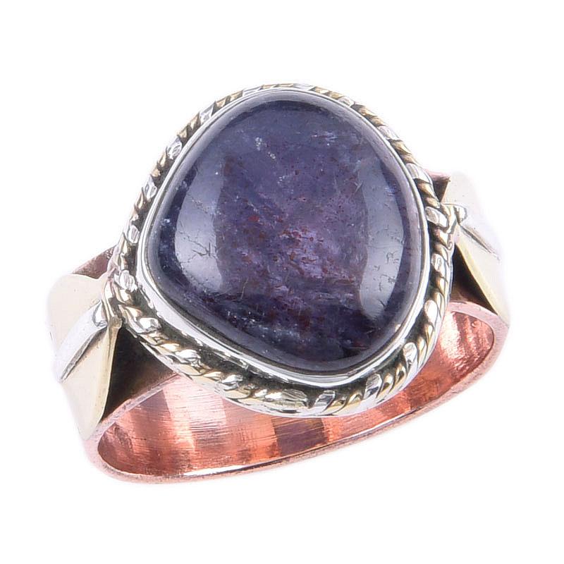 Кольцо из двухцветного серебра 925 пробы с натуральным драгоценным камнем иолитом, размер 7, p3F49