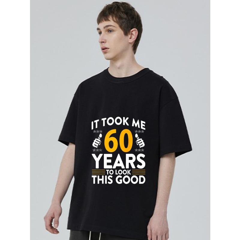 Черная футболка с принтом «60 лет, чтобы выглядеть так хорошо» для празднования дня рождения