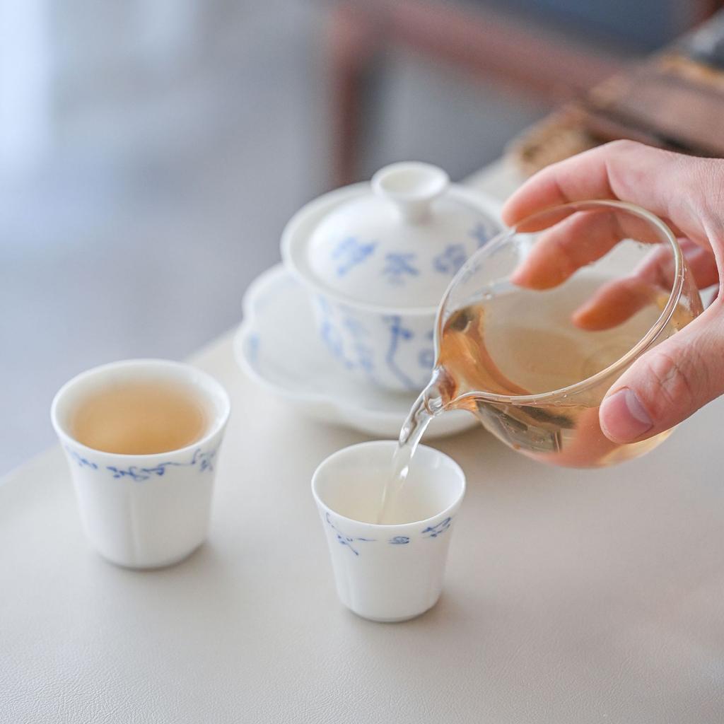White Porcelain Seven Bowls Of Tea Poetry Travel Tea Set, One Pot And Two Cups Of Outdoor Portable Express Cup Business Souvenir