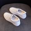Кожаные маленькие белые туфли, женская обувь, универсальные летние туфли в модном стиле, новые повседневные белые туфли с сеткой на плоской подошве, летние