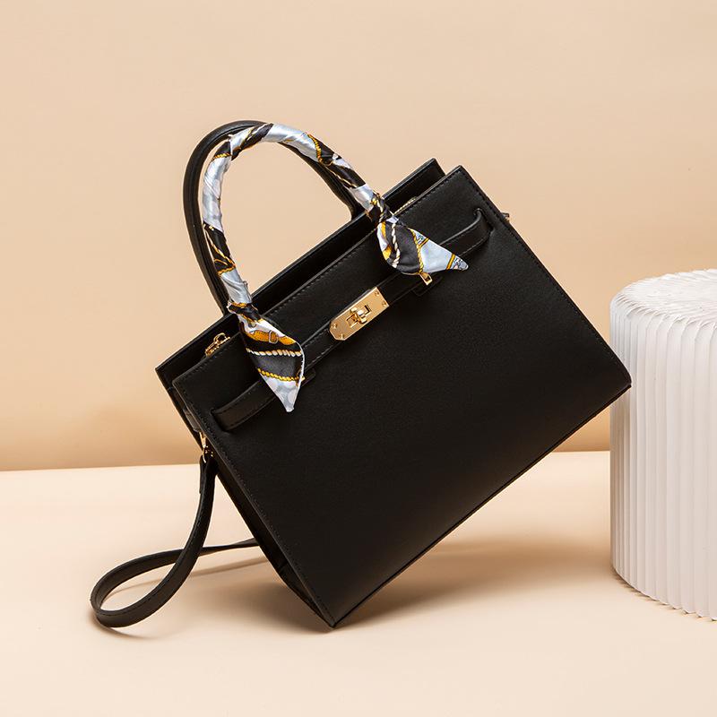 Bag Femininity Versatile Lady Mother-in-law Handbag Atmospheric Crossbody Mom Bag