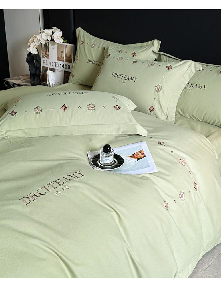 Elegant All-Cotton Flannel 4-Piece Bedding Set with Embroidered Duvet Cover and Skin-Friendly Bed Sheet