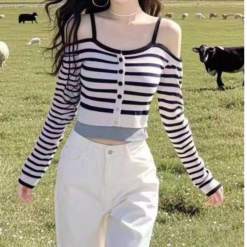 One-shoulder Striped Long-sleeved Knitted Sweater, A New High-end Off-the-shoulder Top for Women In Autumn and Winter