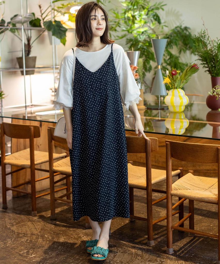 Свитер с кружевным рукавом