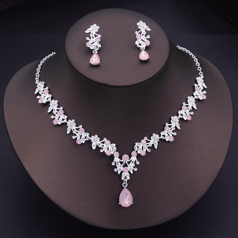 Exquisite Dangle Earrings and Necklace for Women Elegant Jewelry Set Flower Design Shining Rhinestone Necklace Set Wedding