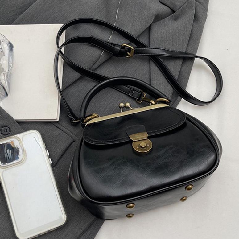 High Quality Handbag for Women 2024 New Retro and Fashionable Single Shoulder Shell Bag Niche Clip Crossbody Bag