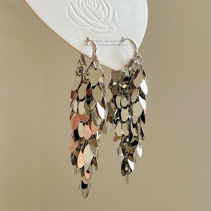 Блестящие серьги-кисточки, женские серьги с чувством высокого класса, легкие роскошные аксессуары для ушей в нишевом дизайне