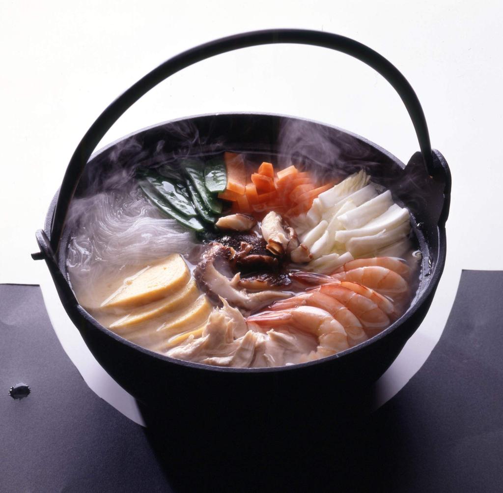 New Ikenaga Iron Works Living with Iron S Iron Pot with Wooden Lid 16cm Gift Wrapping Specification