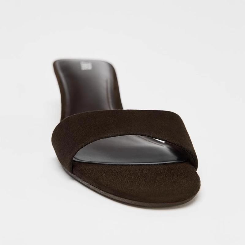 Летние новые однословные шлепанцы пляжный отдых с крутыми каблуками на ветру шлепанцы толстые каблуки уличные шлепанцы женские