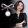 Elegant Simple Bow Brooches for Women Bowknot Pin Pearl Pendant Safety Lapel Pins Wedding Jewelry Body Accessories Creative Gift