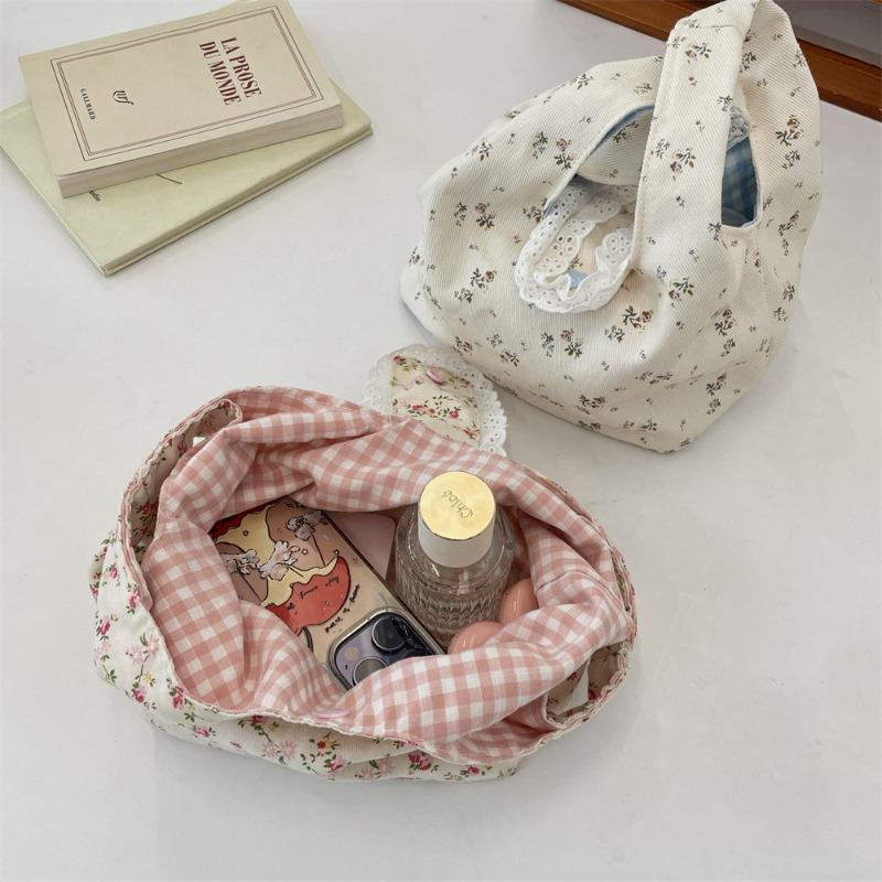 1 Cute Floral Hand-held Canvas Bag, Work Sundries, Small Bag, Summer Bag, Women's Wrist Bag
