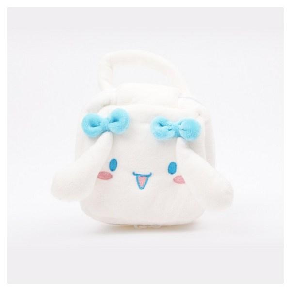 Объемная плюшевая сумка с изображением персонажей Sanrio и квадратной ручкой.