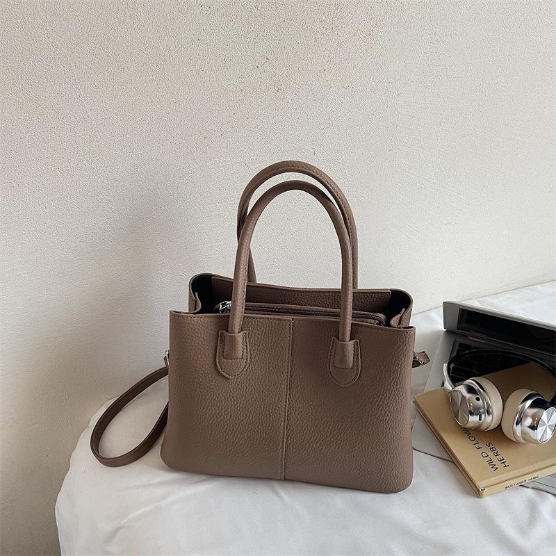 Ретро сумка женская осень-зима 2025 новая универсальная повседневная на плечо, сумка-мессенджер, премиальная текстура, портативная сумка-тоут