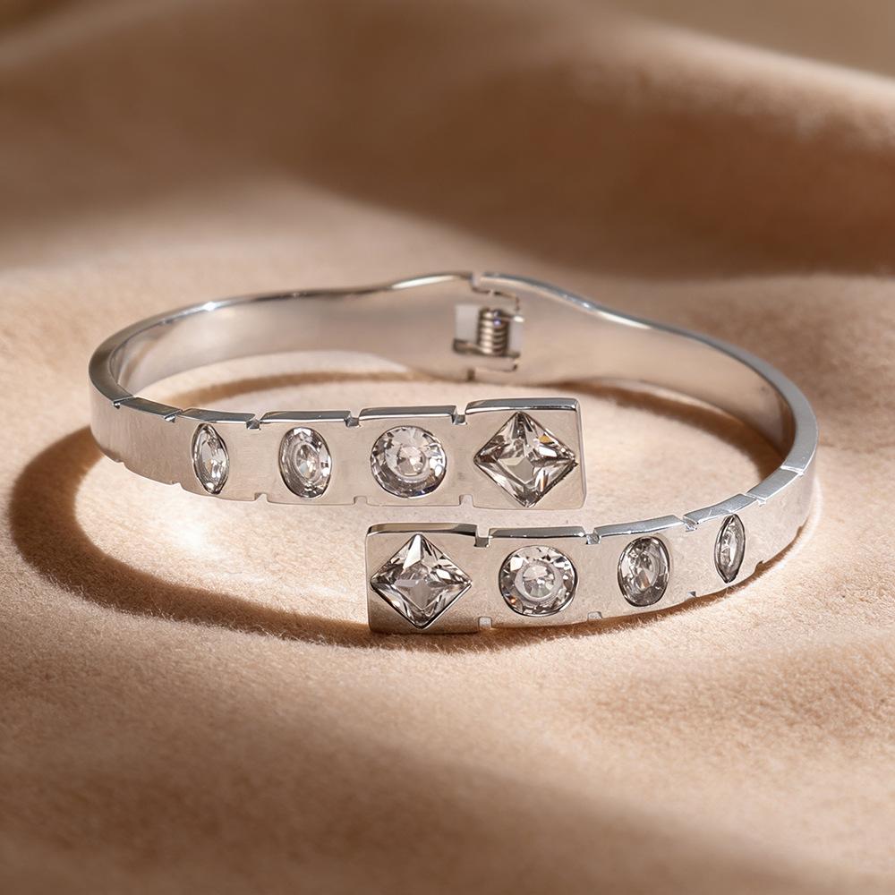 Light Luxury Oval Inlaid Zircon Bracelet for Girls European and American Fashion Versatile Square Open Bracelet