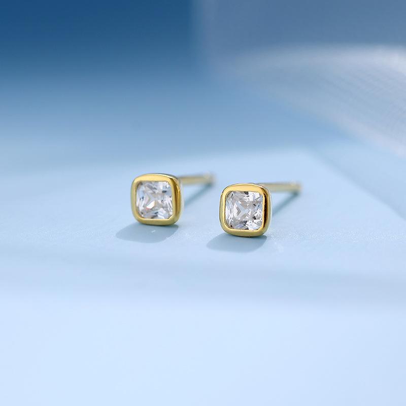 Banyan Tree S925 Silver Black Diamond Geometric Cube Earrings