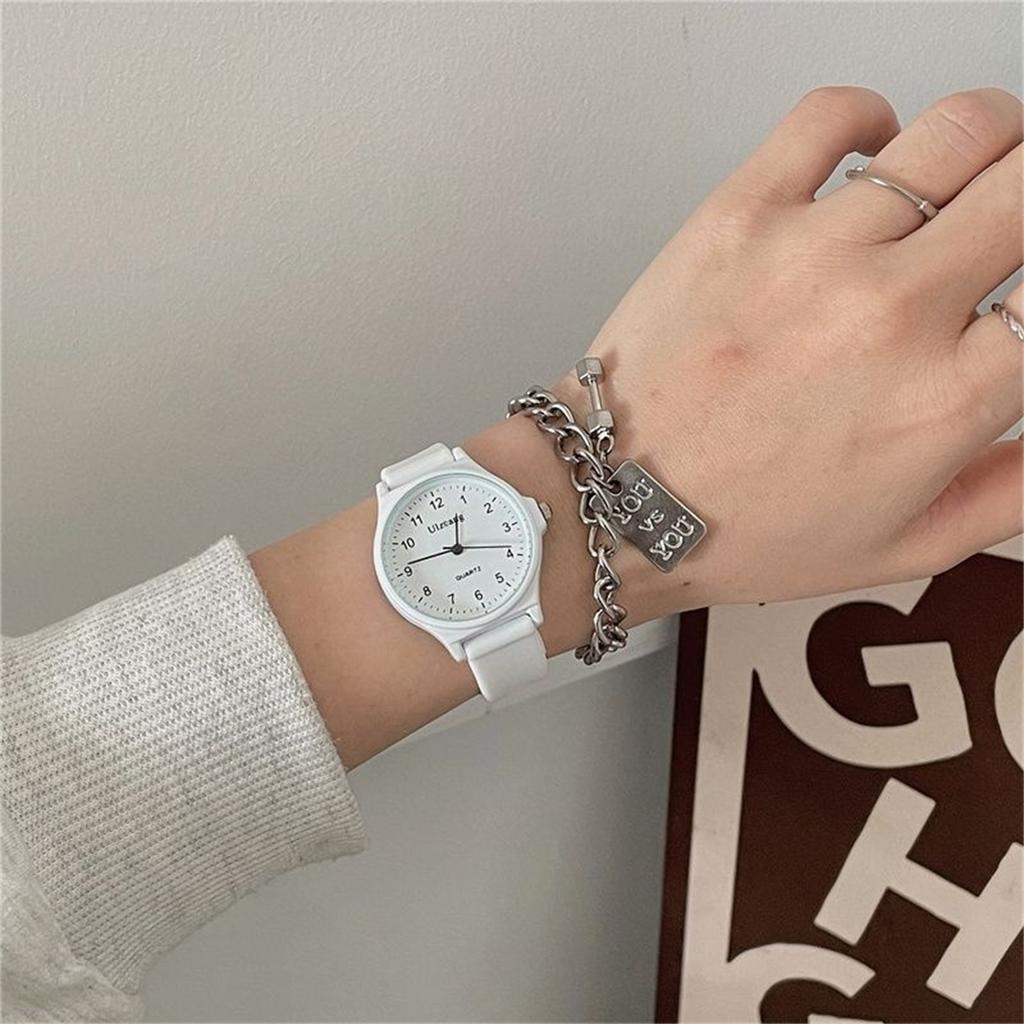 Женские модные кожаные часы