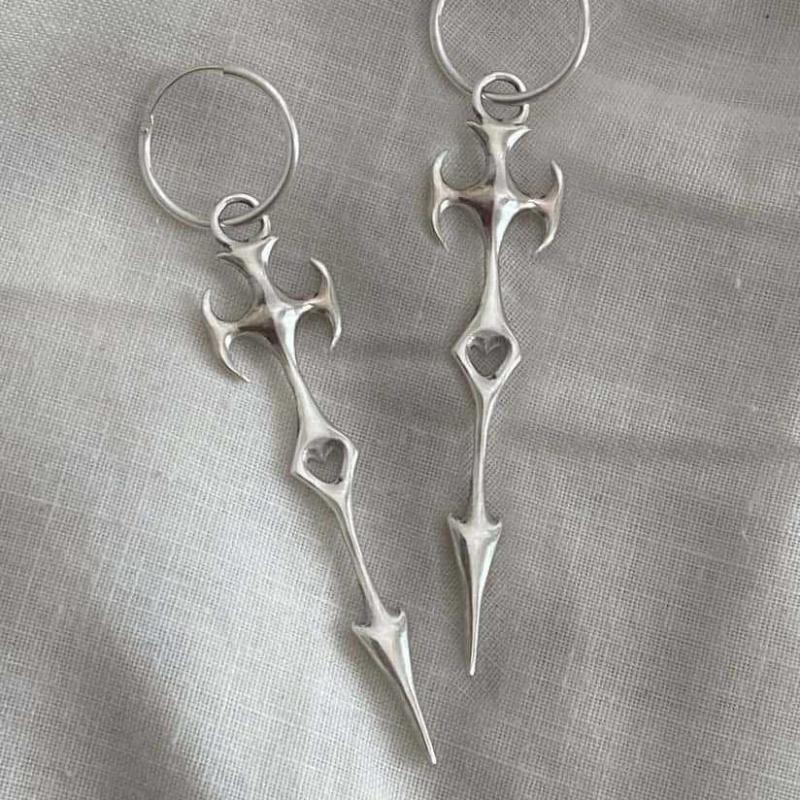 Gothpunk Silver Thorn Hollow Spiked Earrings Couple Men's and Women's Ear Buckles