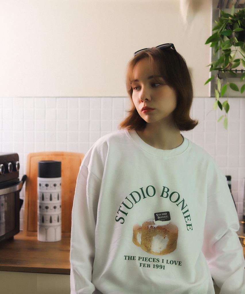 BONIEE [Fleece Lined] Custard Collage Logo Graphic Oversized Sweatshirt White