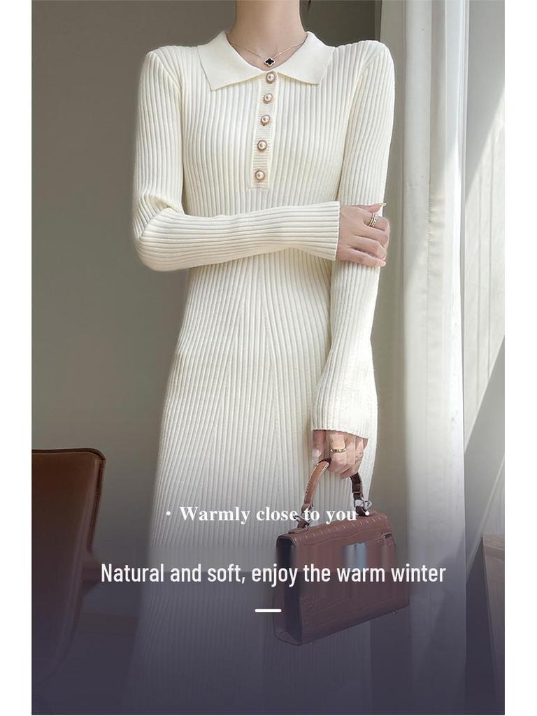 Женское очень длинное облегающее вязаное платье с воротником поло для осени и зимы