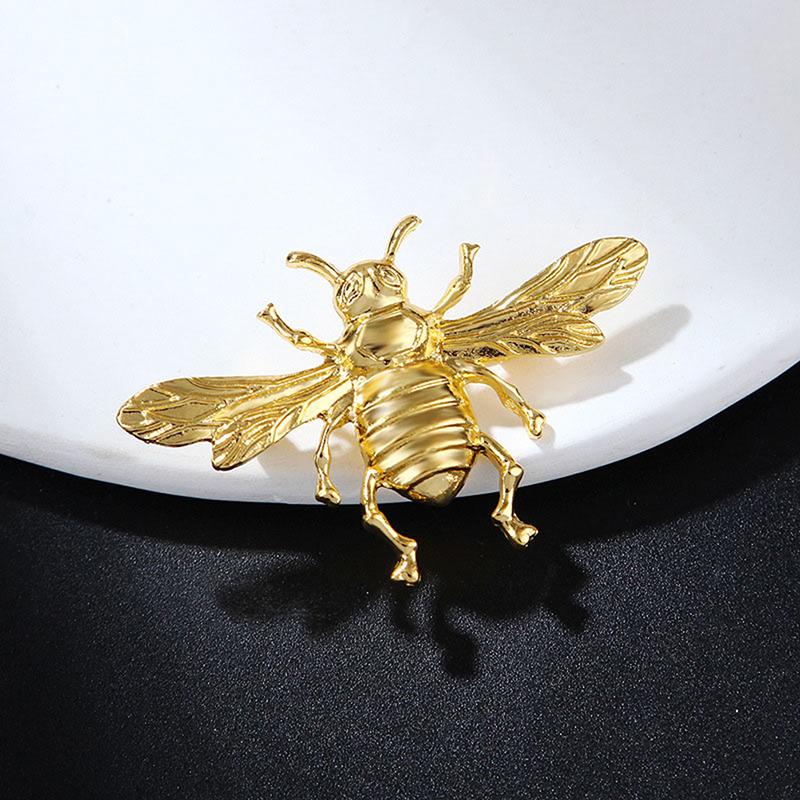 Retro Bee Brooch Pins For Women Clothes Collar Coat Party Jewelry Accessory