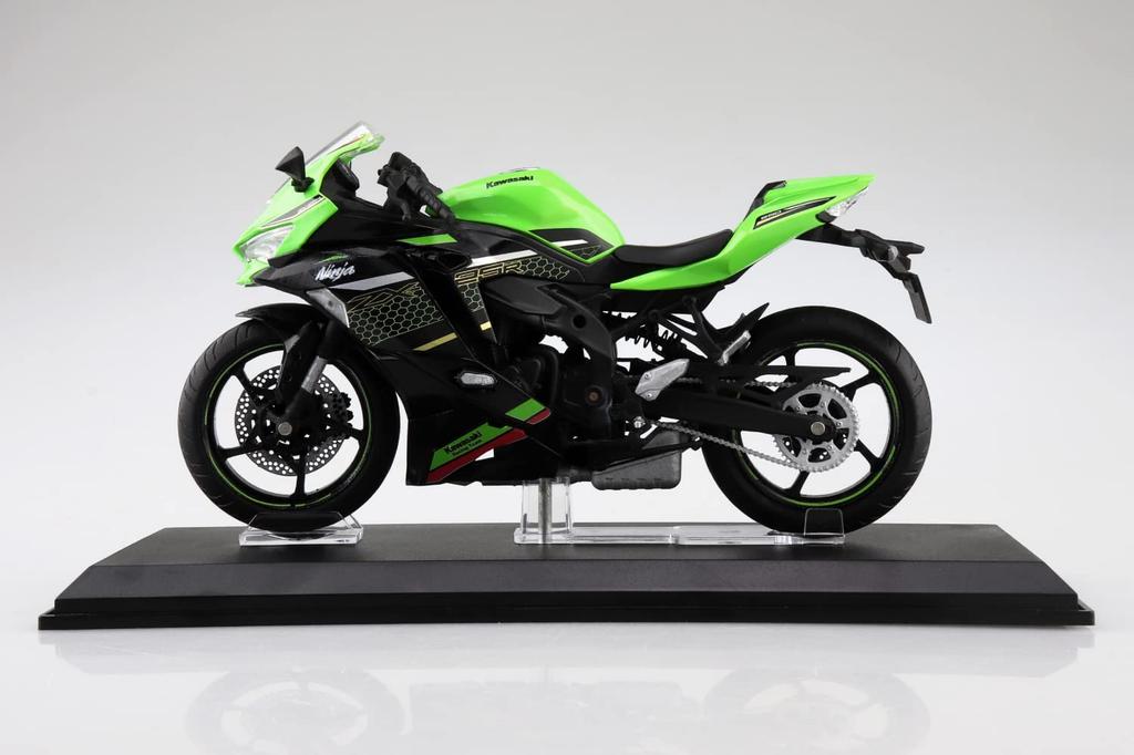 Skynet Completed Bike Kawasaki Ninja Lime Green x Ebony 1/12 ZX-25R