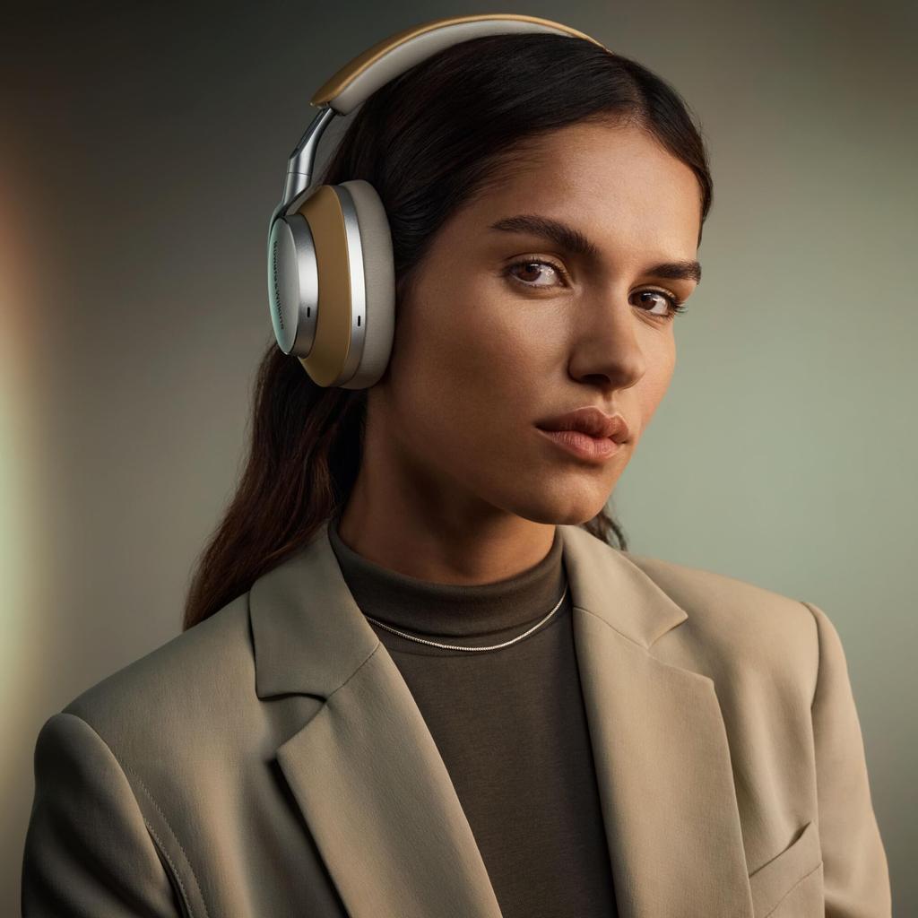 Bowers Wilkins Bowers Wilkins Flagship Wireless Noise Canceling Headphones Tan Leather & & B&W PX8/T