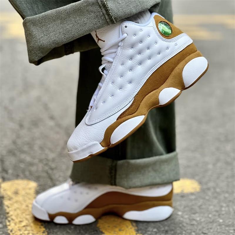 Детские кроссовки Air Jordan 13 Retro GS Wheat 2023 белые DJ3003-171