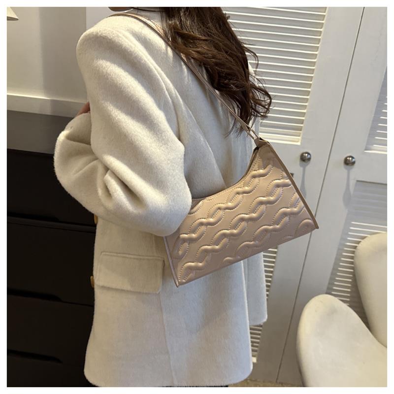 Women'S Pu Handbag with Chain Stripe Female Shoulder Bag Fashion Ladies Armpit Bag Retro Casual Women Tote