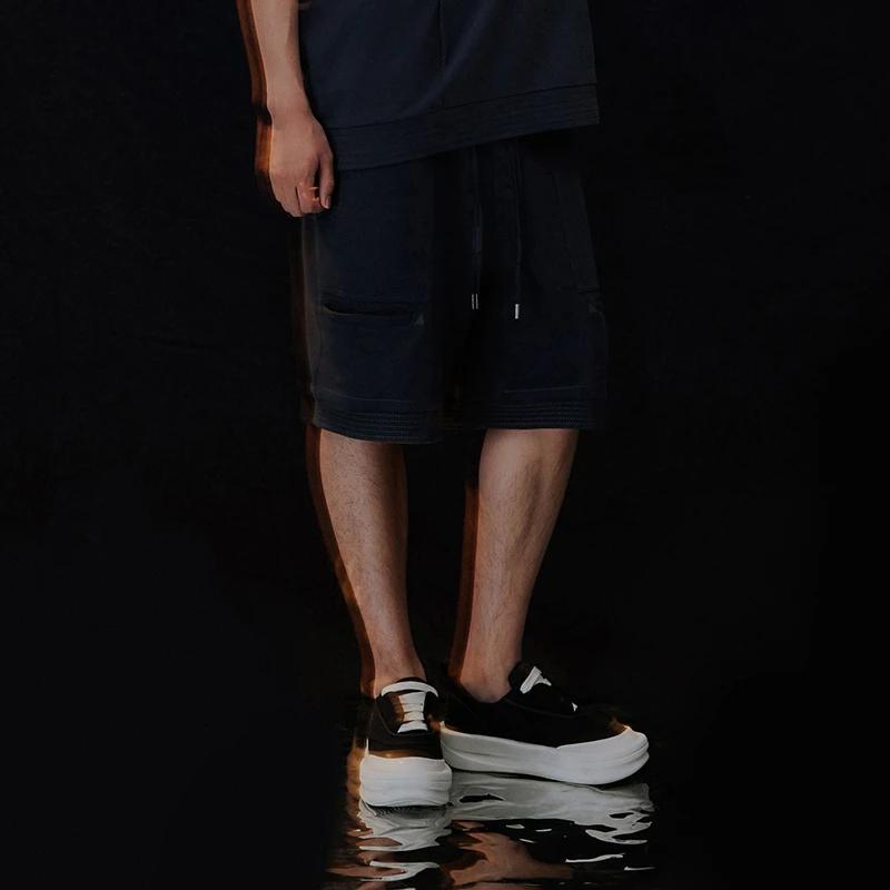 Li Ning X Jackie Chan Collaboration Kung Fu Series Solid Color Logo Mid Belt Straight Loose Casual Shorts Men shorts Charcoal-Black AKST663-2