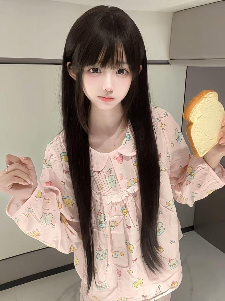 Women's Long Wig - 80cm Lolita Style with Natural Bangs and Full Headpiece