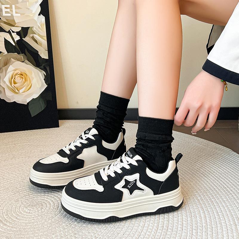 Весна 2024 года, новые маленькие белые туфли, женская обувь для сноуборда, универсальная обувь для весны и осени, высококачественная обувь для отдыха и спорта в кампусе