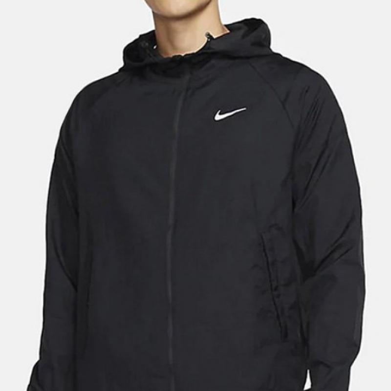 Nike Мужская куртка с капюшоном S Nk eSSentialS Cu5358 010