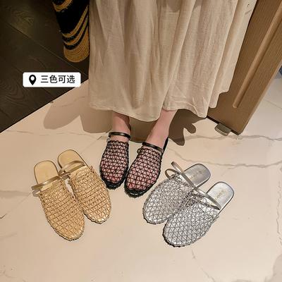 Виноградная мать лето новый полый нишевый дизайн верхняя одежда одно слово с сумкой голова плоская подошва крутые тапочки женщины