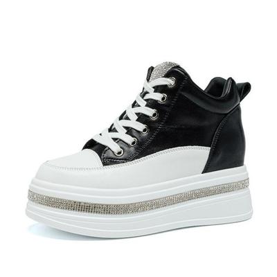 Женская обувь – Кроссовки