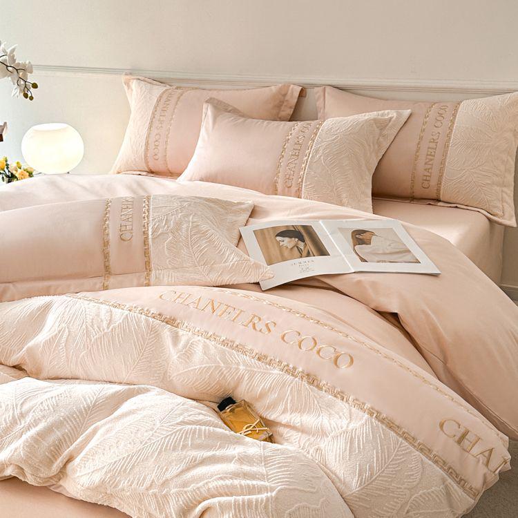 Весенний Люкс 100% Хлопок 4-предметный Постельный Комплект: Вышитый пододеяльник, простыня и простыня на резинке