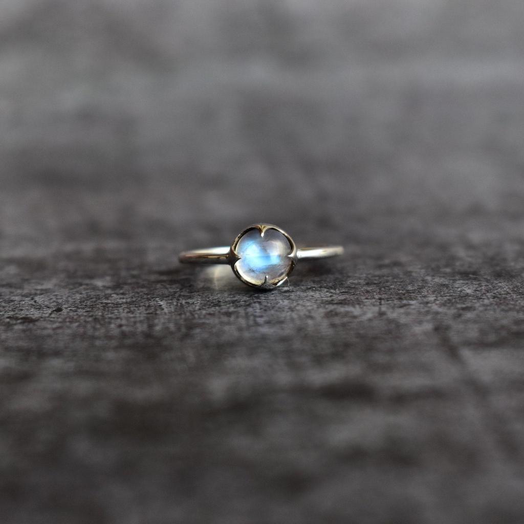 Moonstone Ring 925 sterling silver ring Blue sheen gemstone ring dainty Handmade ring daily wear ring Bridesmaid ring Gift for her