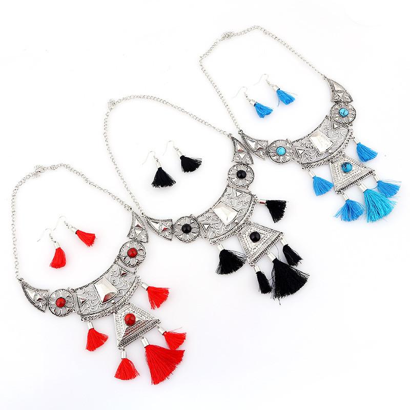 Ethnic Style Simulation Gemstone Decoration Women Necklace With Tassel Design For Travel And Gift Use