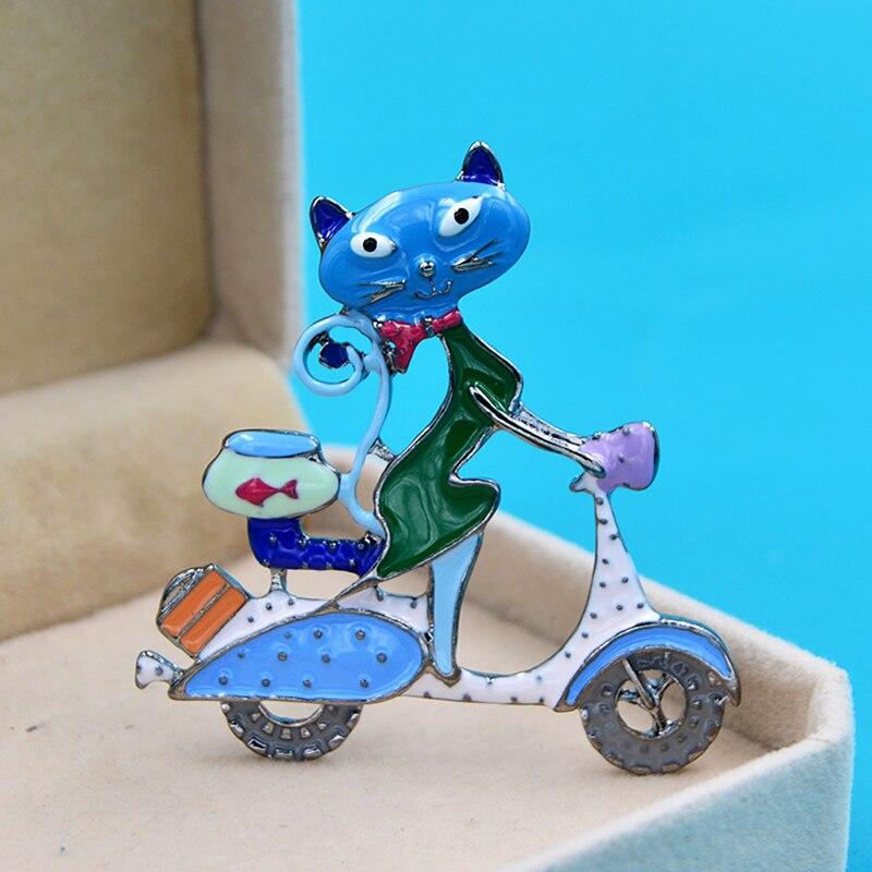 Blucome Fashion Cartoon Cat Girl Brooch Women’s Brooch for Coat Suit Hijab Laple Pins New Year Gifts