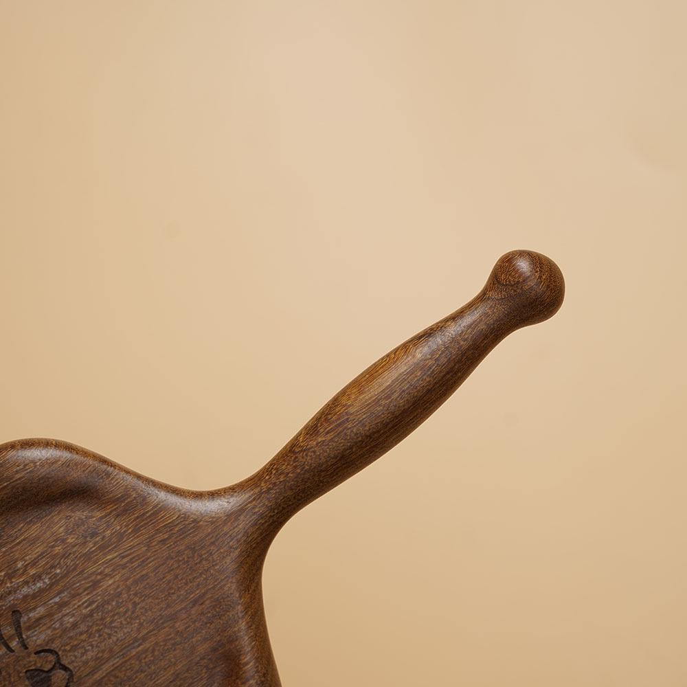 Расческа с воздушной подушкой в виде головы кошки из сандалового дерева для детей - гладкая и портативная парикмахерская щетка