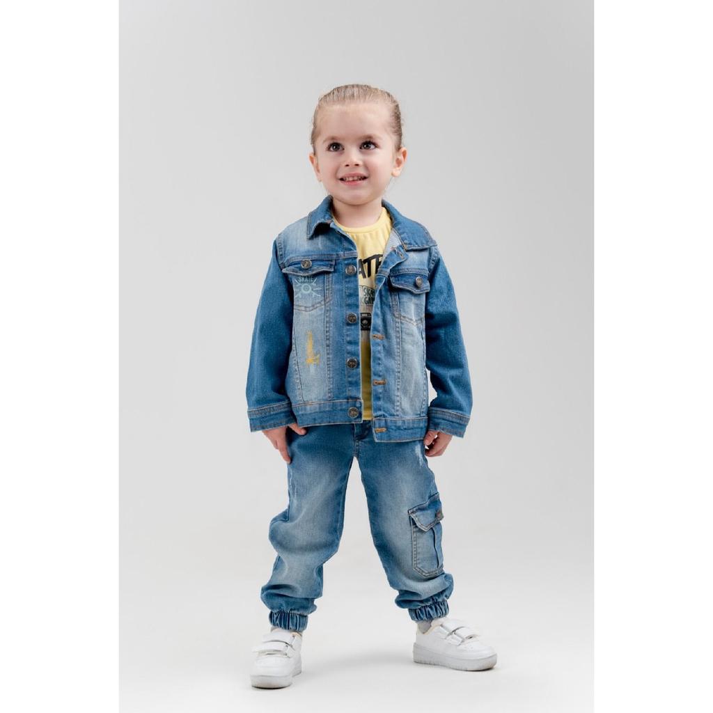 Четыре мальчика в джинсовой куртке